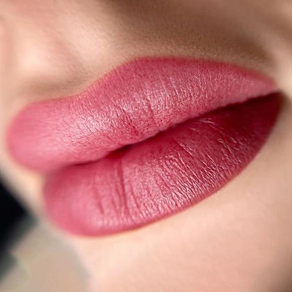 beautiful lip shading closeup